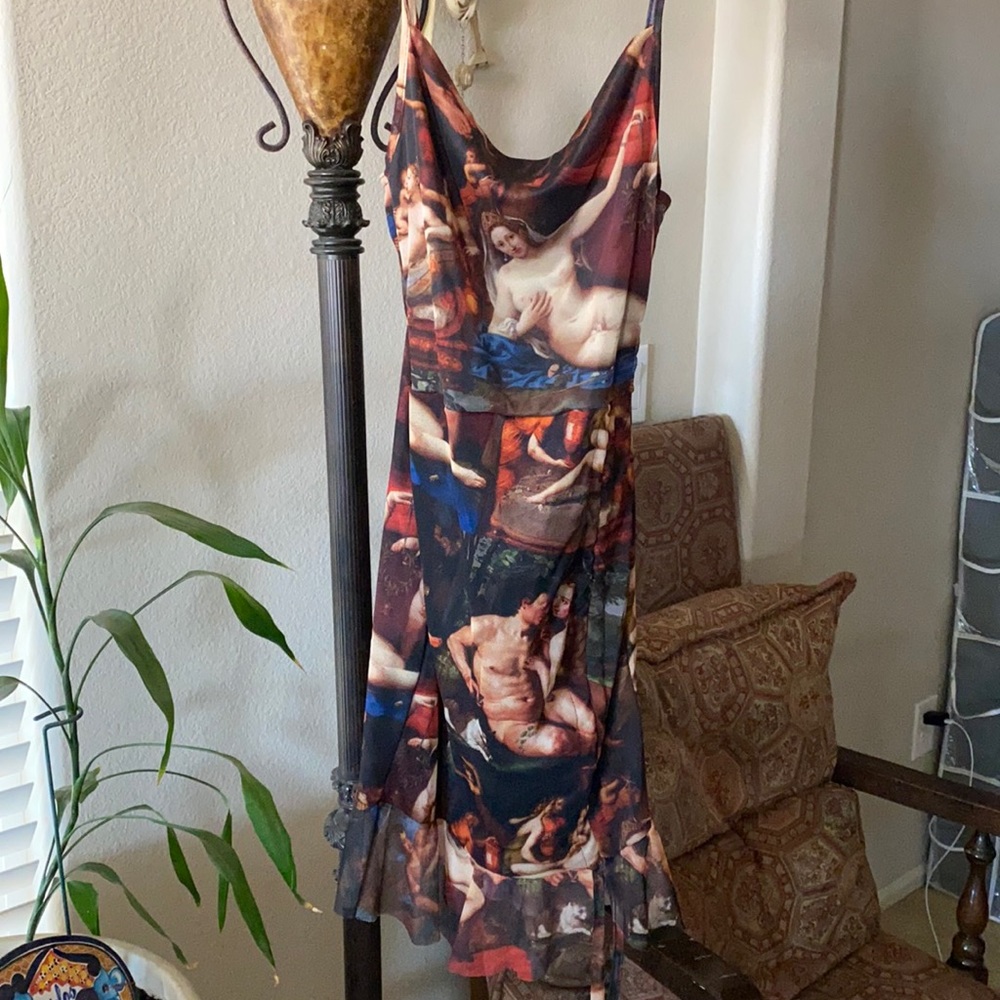 Renaissance theme pretty little thing dress never worn took off tags